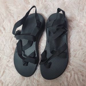 Chaco Black Z/Cloud Outdoors Strappy Hiking Sandals Womans Size 9
